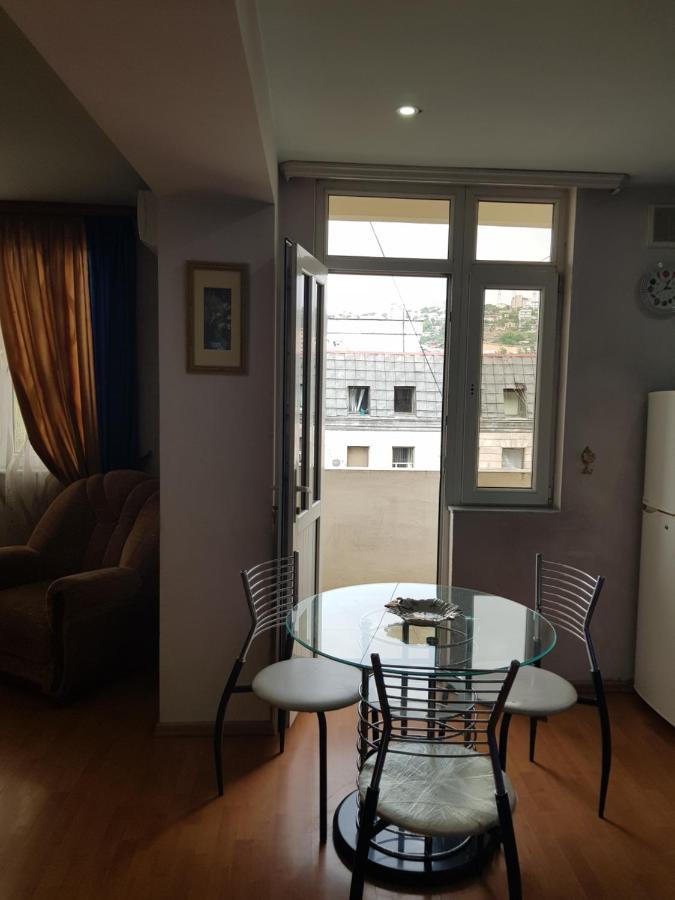 Apartment-14 In The Center Of Ереван Экстерьер фото