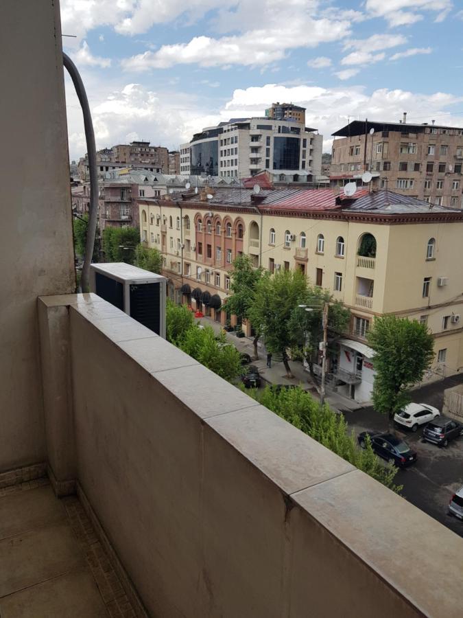 Apartment-14 In The Center Of Ереван Экстерьер фото